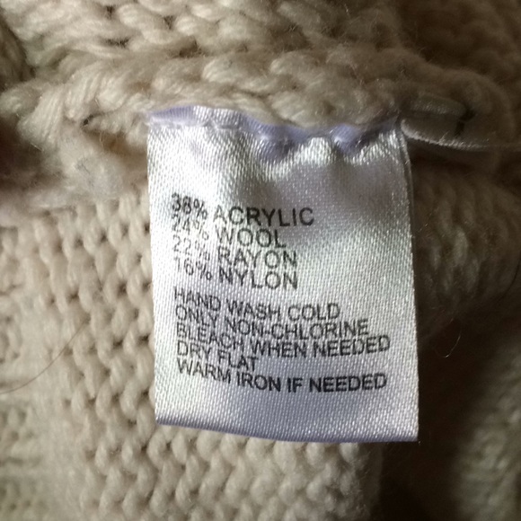 Tulip Cut Ann Taylor Loft Sweater - Picture 7 of 9